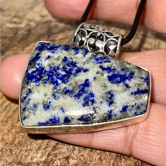 Lapis Lazuli Pendant 1 7/8” - Picture 3 of 9